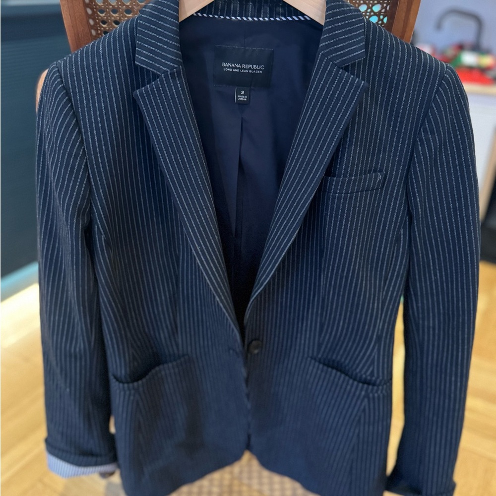 FINAL CHANCE Banana Republic Dark Blue Striped Long and Lean Blazer